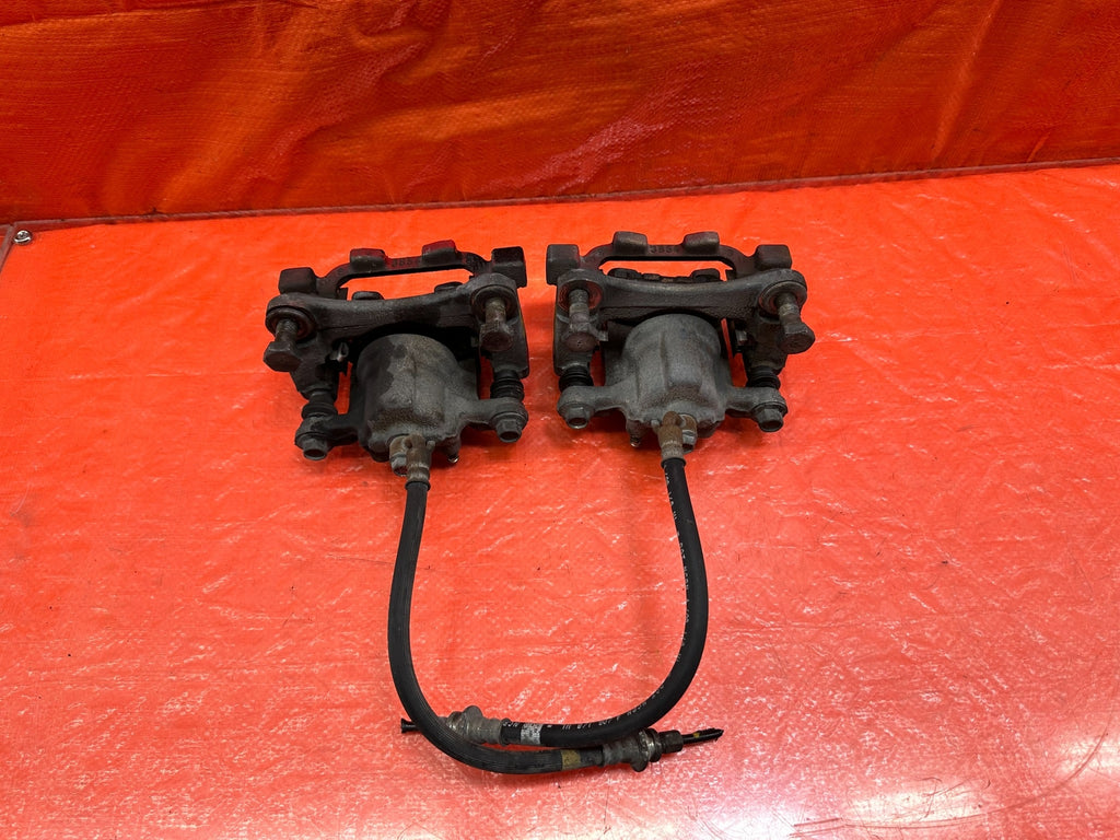 08 15 INFINITI G37 & Q60   2D COUPE   LEFT & RIGHT REAR BRAKE CALIPERS   OEM 2079