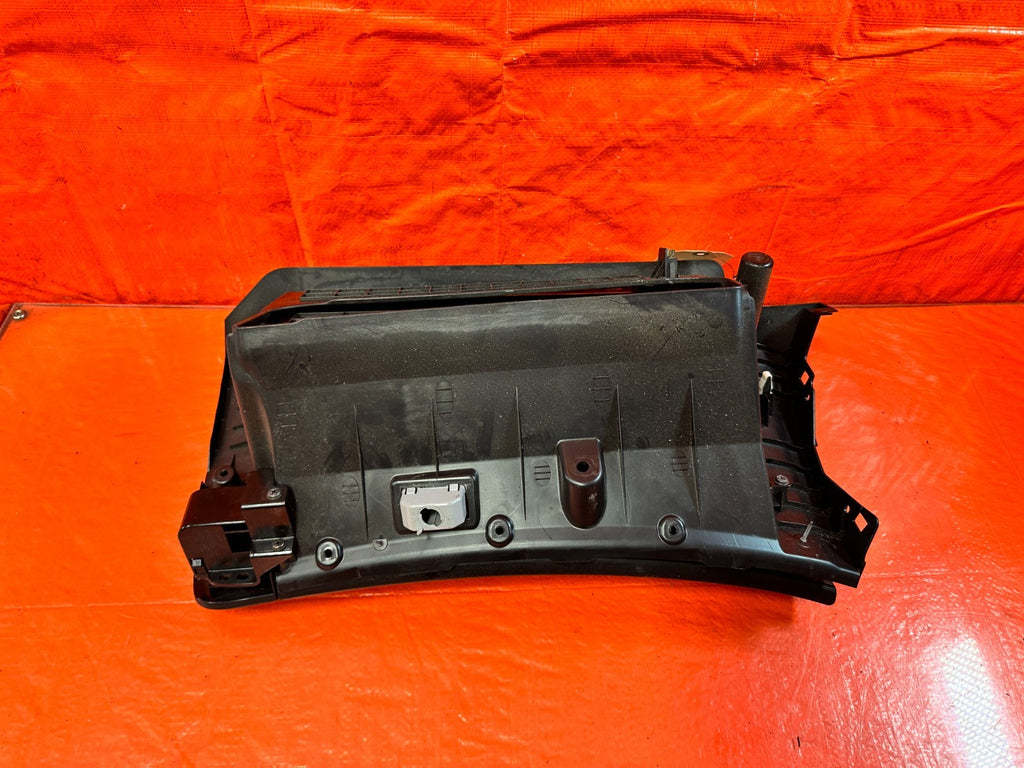 13 16 HYUNDAI GENESIS COUPE   GLOVE BOX ASSEMBLY   BLACK COLOR   OEM #3266