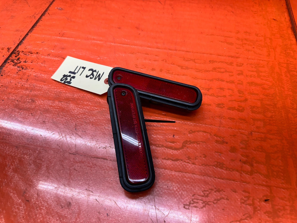 92 96 HONDA PRELUDE REAR BUMPER SIDE MARKERS OEM #3324
