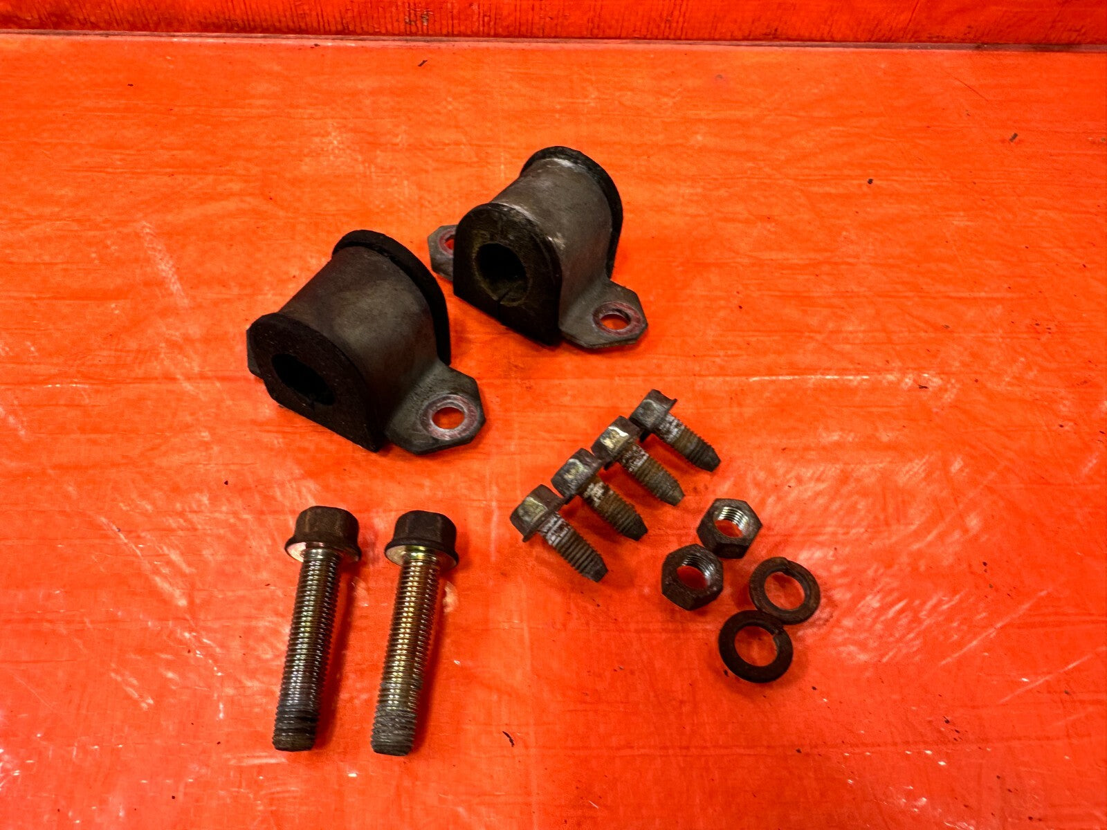 90 93 MAZDA MX 5 MIATA FRONT SWAY STABILIZER BRACKETS W BOLTS & BUSHINGS OEM 2679