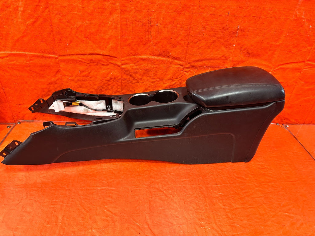 13 16 HYUNDAI GENESIS COUPE   ARM REST / CENTER CONSOLE STORAGE   OEM GENE7