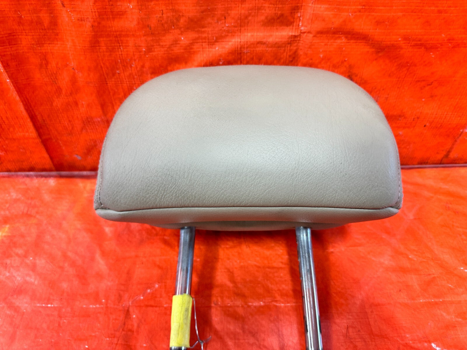 04 08 ACURA TSX   LEFT OR RIGHT   REAR SEAT   HEAD REST TAN COLOR   OEM 291 11