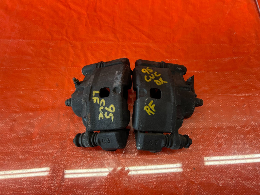 93 94 HONDA DEL SOL S   FRONT BRAKE CALIPER SET   LEFT & RIGHT CALIPERS   OEM OE0