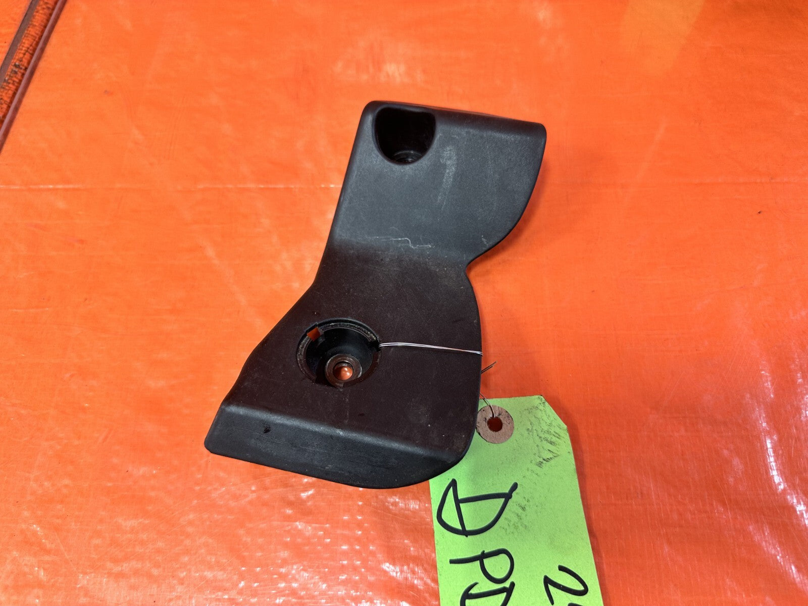 00 09 HONDA S2000   TRIM CARPET STAY ACCELERATOR STROKE STOPPER   OEM #2901
