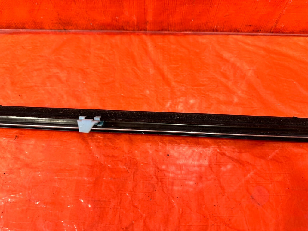 92 96 HONDA PRELUDE   DRIVER LEFT EXTERIOR WINDOW GLASS TRIM   OEM #27314