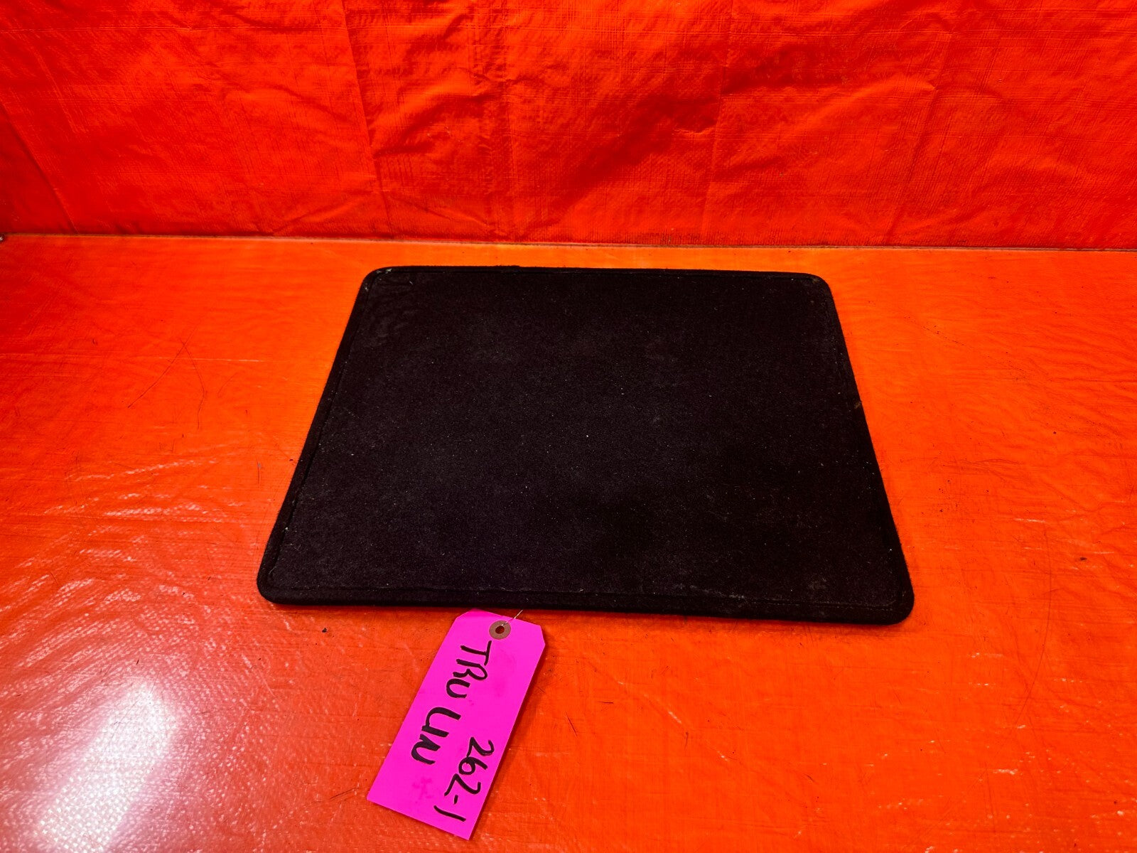 04 08 NISSAN 350Z CONVERTIBLE REAR TRUNK CARDBOARD INSERT COVER BOARD 262 10