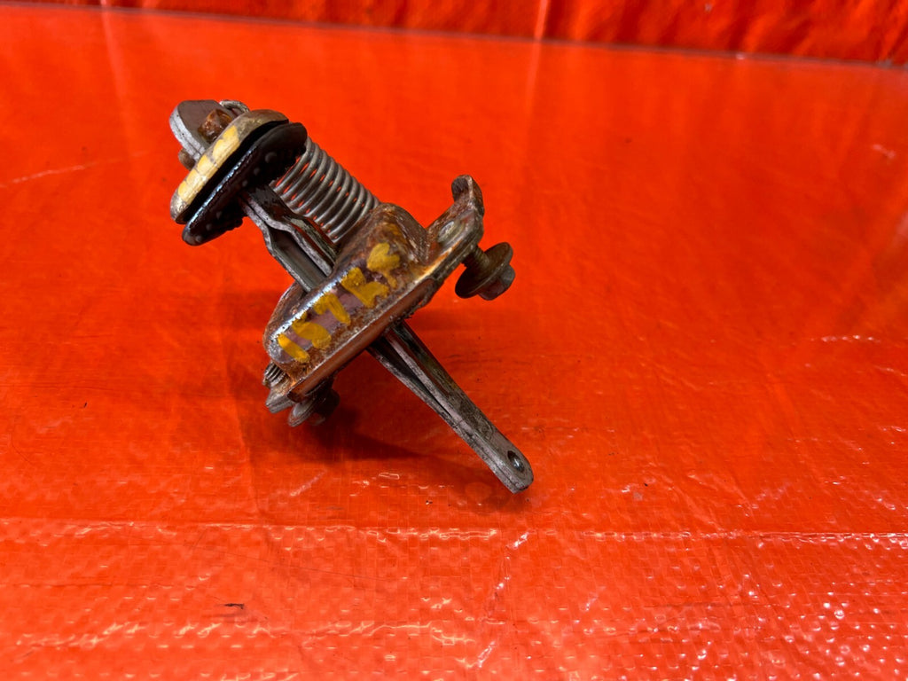90 91 HONDA CRX   LEFT OR RIGHT   DOOR CHECKER HINGE ARM STOPPER   OEM #157 15