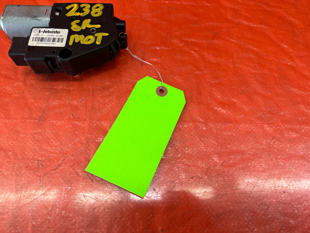 09 13 INFINITI  G37 SEDAN   SUNROOF MOONROOF SLIDING ROOF MOTOR OEM FACTORY #2381