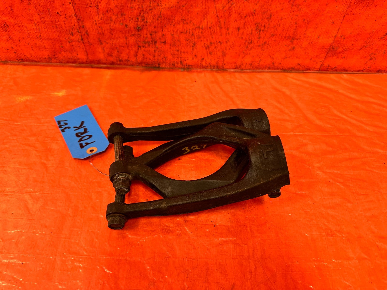 92 95 HONDA CIVIC   FRONT SHOCK STRUT FORK SET   LEFT RIGHT FORKS   OEM #3277