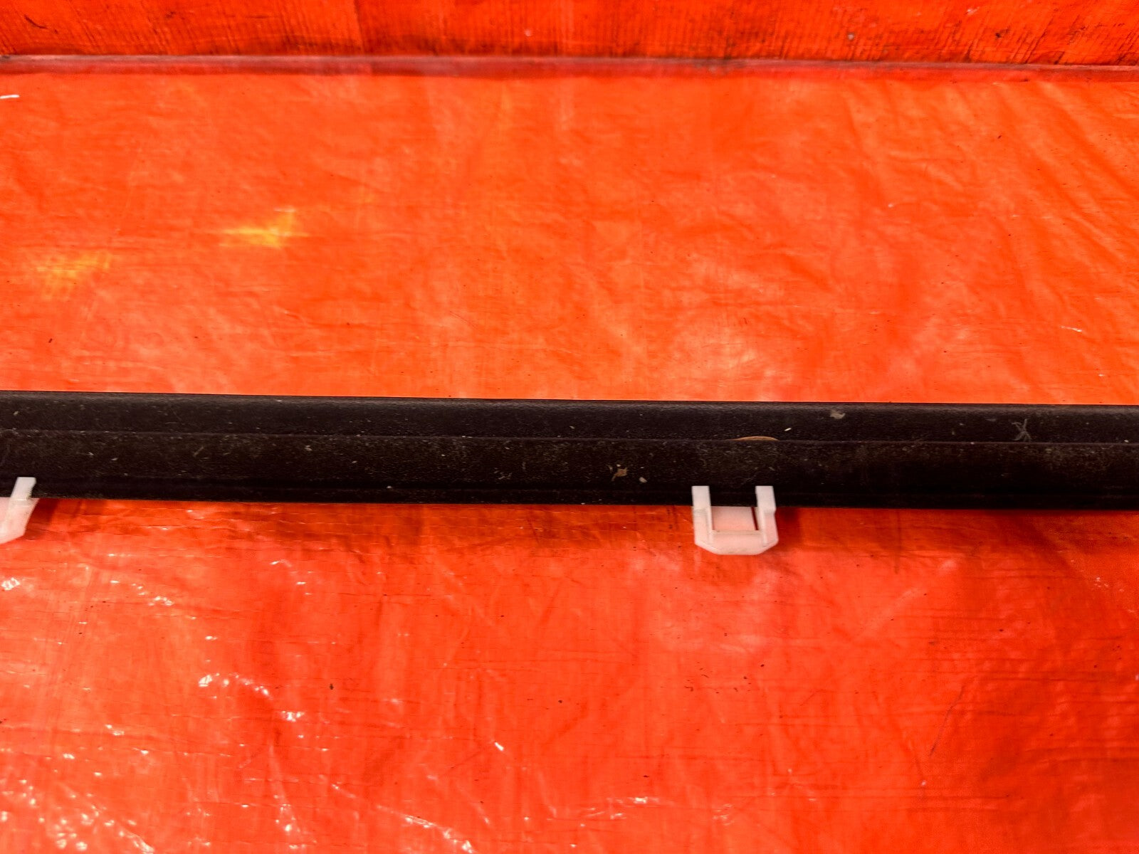 09 14 ACURA TSX   RIGHT FRONT EXTERIOR WINDOW GLASS TRIM BELT MOLDING   OEM #2799