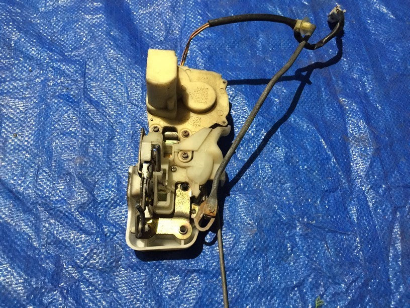 OEM 1994   2001 Acura Integra 4 Door Passenger Front Right Door Lock Actuator 2