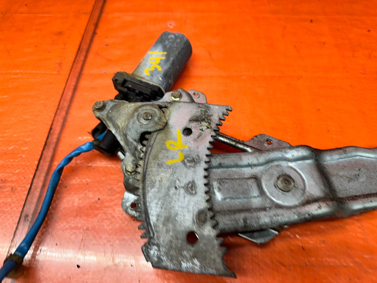 94-01 ACURA INTEGRA 4D 1.8L LEFT REAR LR DRIVER WINDOW REGULATOR MOTOR OEM #3419