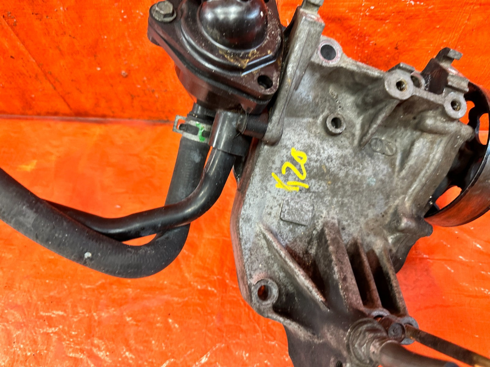 02 06 ACURA RSX K20A2 K20A3 WATER PUMP HOUSING W/ COOLANT NECK & THERMOSTAT OEM8