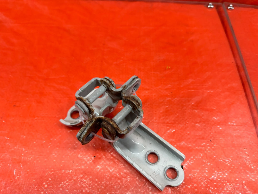 15 21 SUBARU WRX & STI   PASSENGER RIGHT REAR DOOR HINGE SET UPPER LOWER OEM 1805