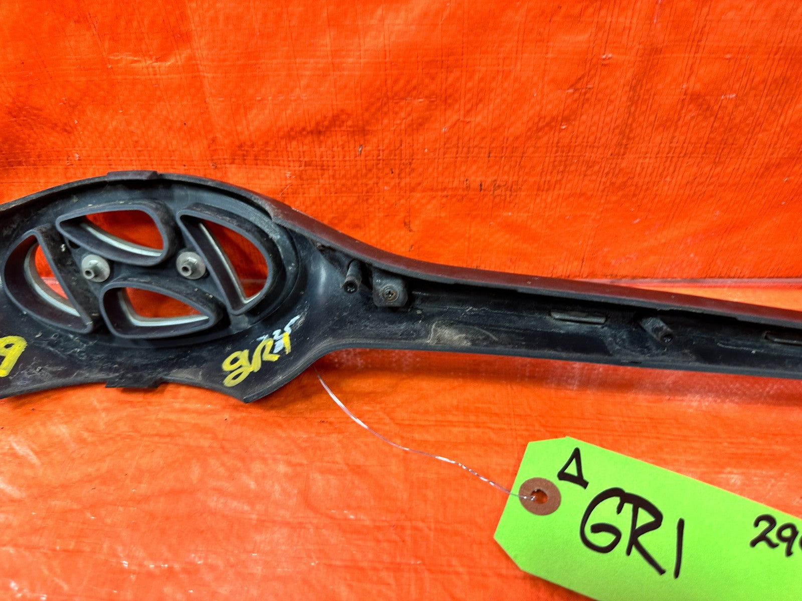13 16 HYUNDAI GENESIS COUPE   FRONT GRILLE W/ TRIM   OEM #2997