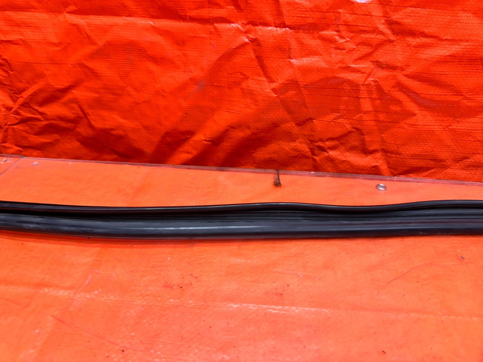 02 06 ACURA RSX RIGHT PASSENGER DOOR WINDOW RUN CHANNEL SEAL OEM #06RSX8