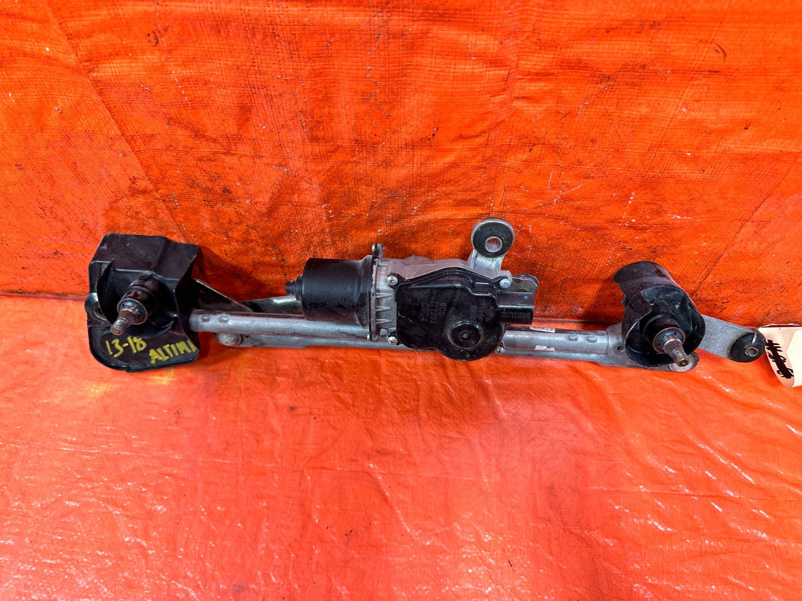 13 18 NISSAN ALTIMA WINDSHIELD WIPER MOTOR W/ LINKAGE   COMPLETE   OEM #3LI12