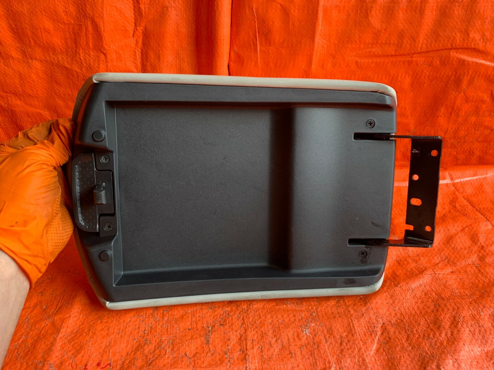 OEM 2016   2018 INFINITI Q50   CENTER CONSOLE ARM REST GRAY COLOR6