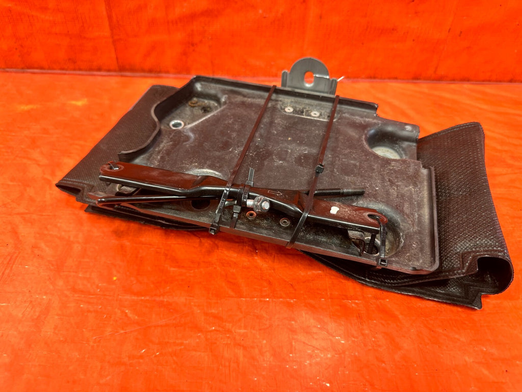16 20 INFINITI Q50 & Q60 3.0L BATTERY TRAY MOUNTING BRACKET W/ TIE DOWN OEM #2891
