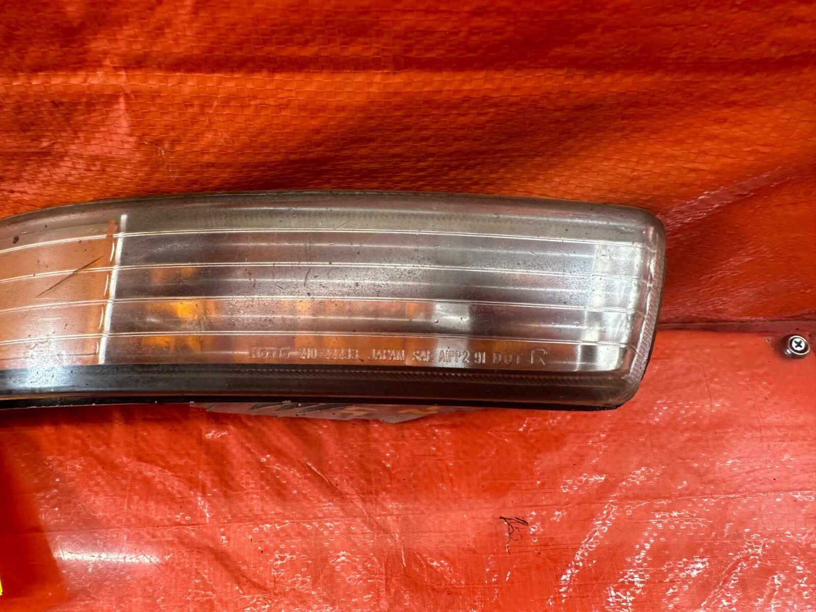 94 97 ACURA INTEGRA RIGHT CORNER LIGHT CORNER LAMP BUMPER PASSENGER SIDE OEM 2292