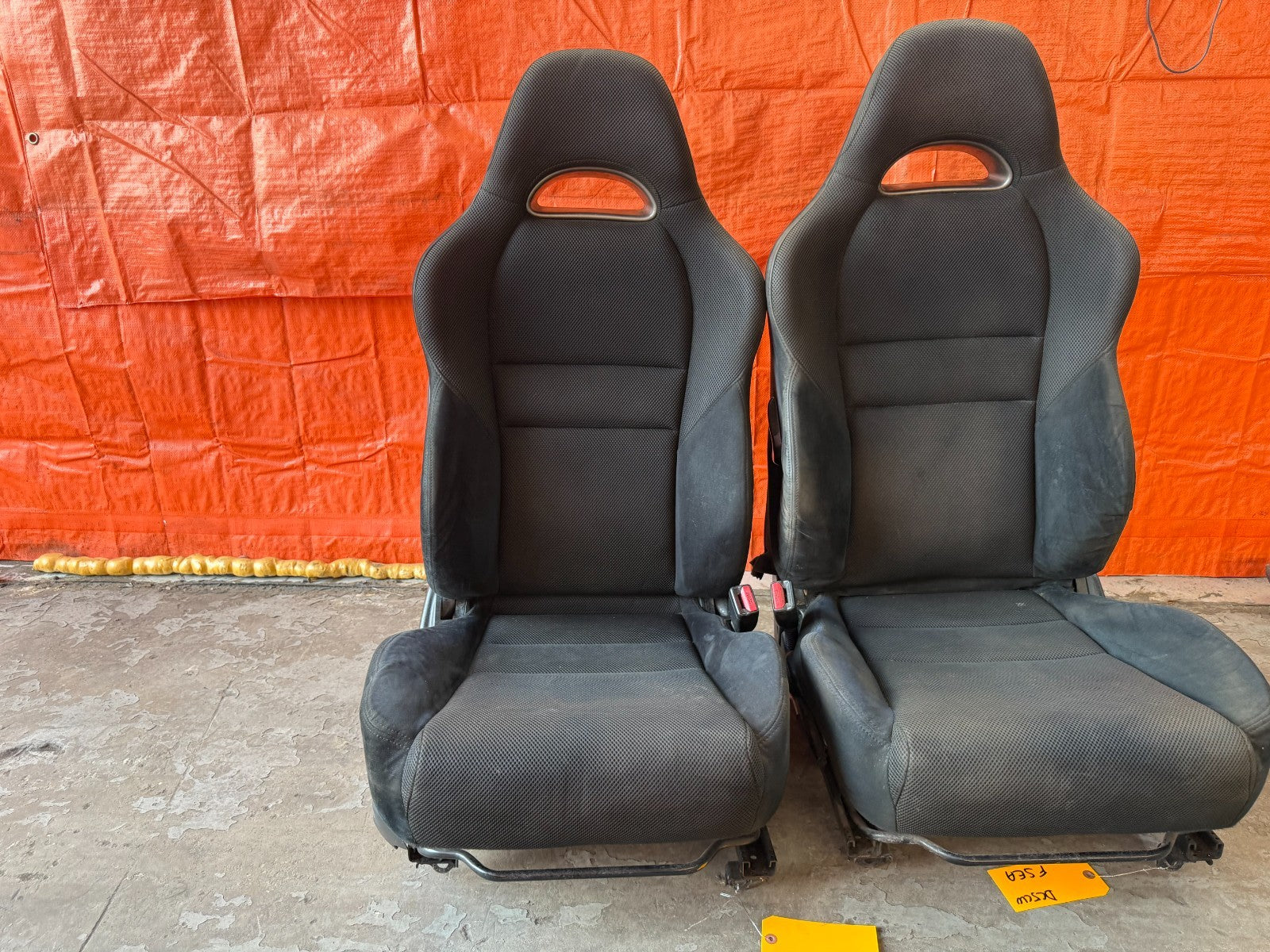 02 06 ACURA RSX   BLACK SUEDE FRONT CLOTH SEATS   LEFT AND RIGHT OEM FACOTRY OE5