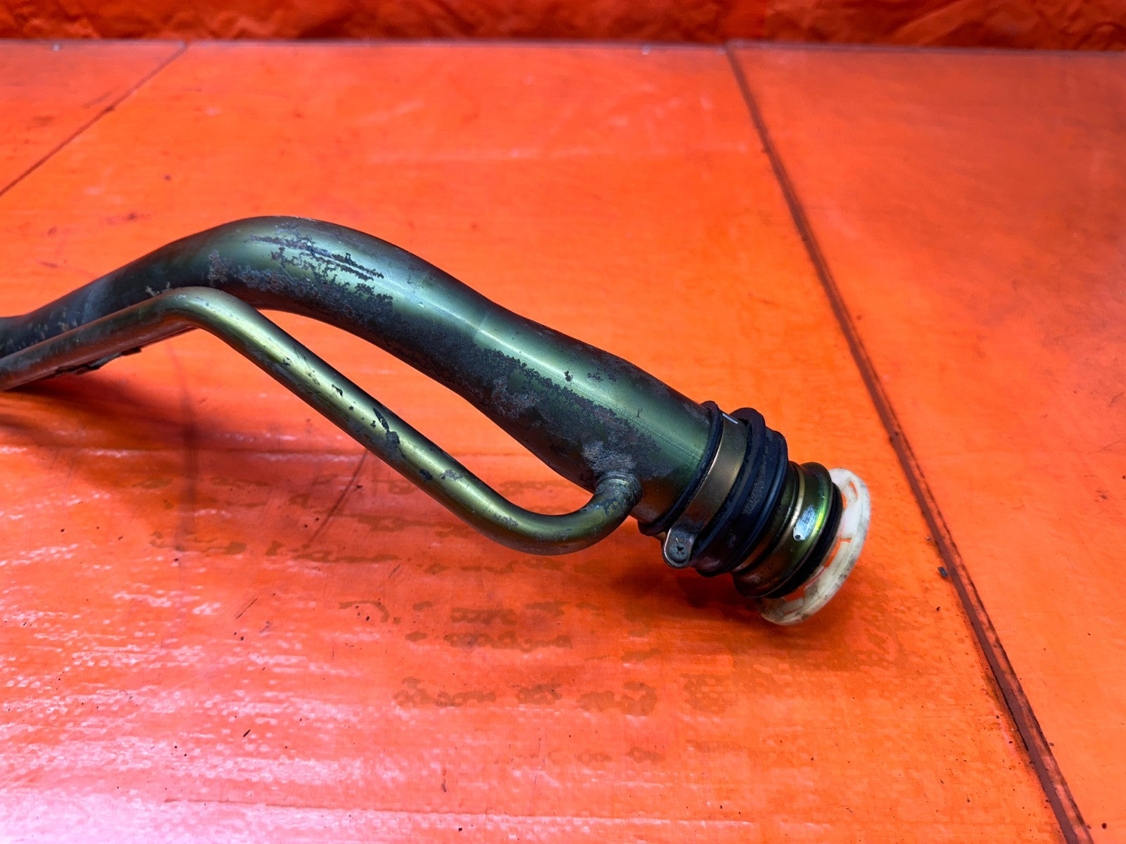 92 96 HONDA PRELUDE FUEL GAS TANK FILLER NECK OEM #33213