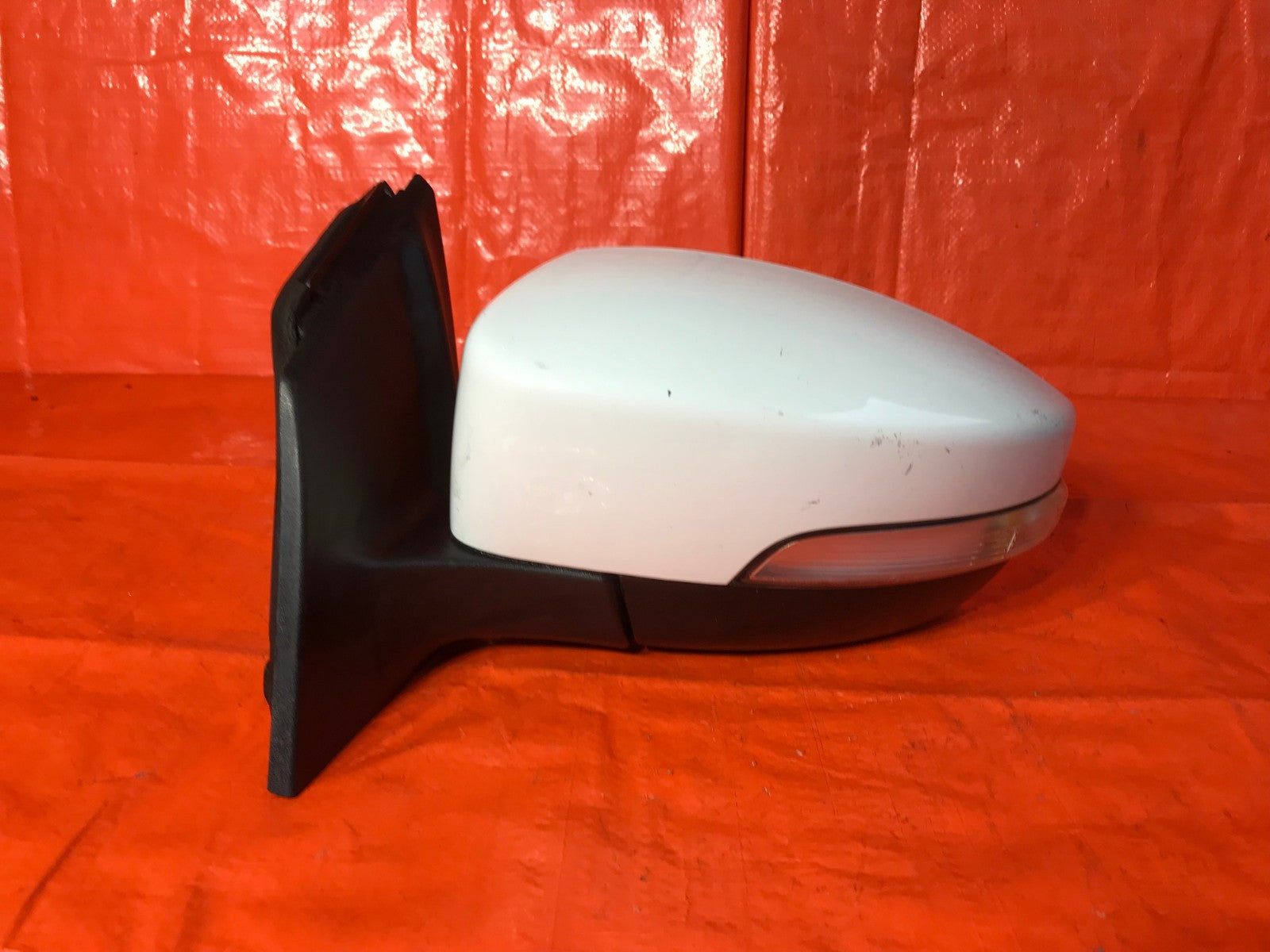 OEM 2018 18 FORD FOCUS DRIVER LEFT SIDE VIEW MIRROR   TURN SIGNAL   OXFORD WHITE0