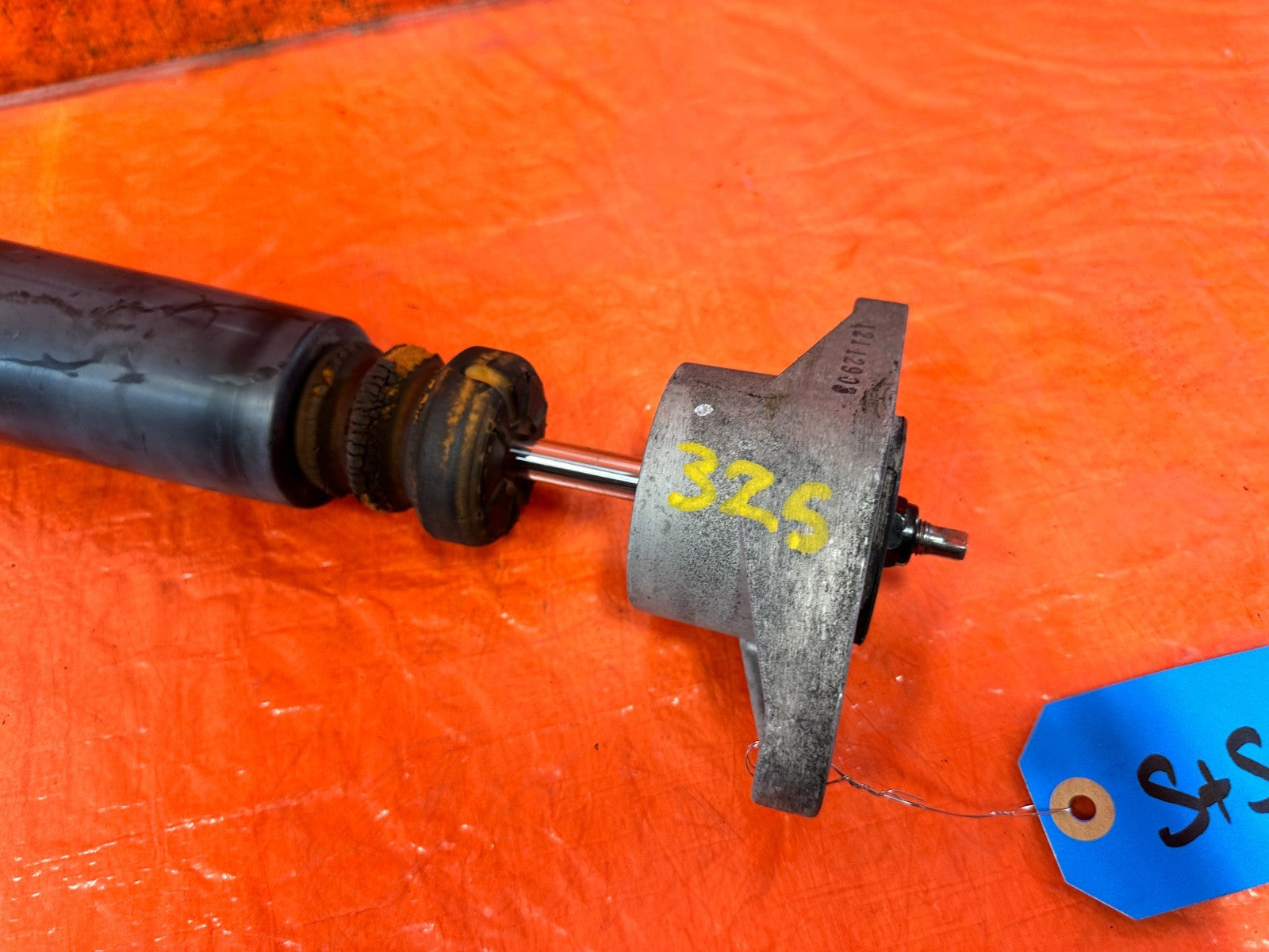 12 14 HYUNDAI GENESIS COUPE BK2 2.0L LEFT OR RIGHT REAR SHOCK   JUST 1   OEM 3253