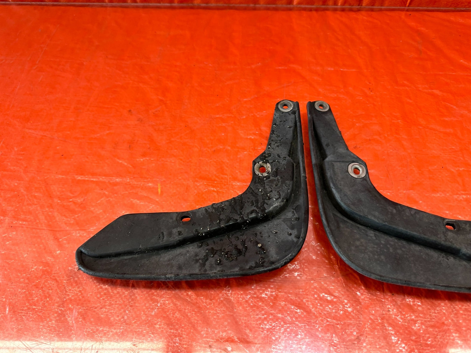 95 98 HONDA ODYSSEY   LEFT AND RIGHT FRONT MUD FLAPS   OEM FACTORY #19312