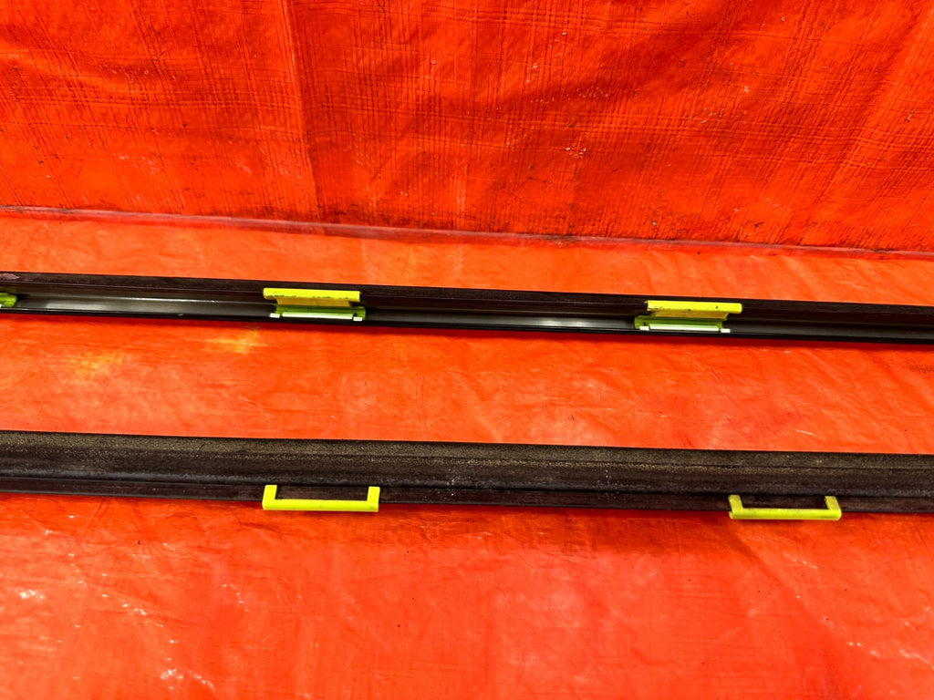 96 00 HONDA CIVIC COUPE HATCH EXTERIOR DOOR WINDOW GLASS TRIM SET LEFT RIGHT 2849