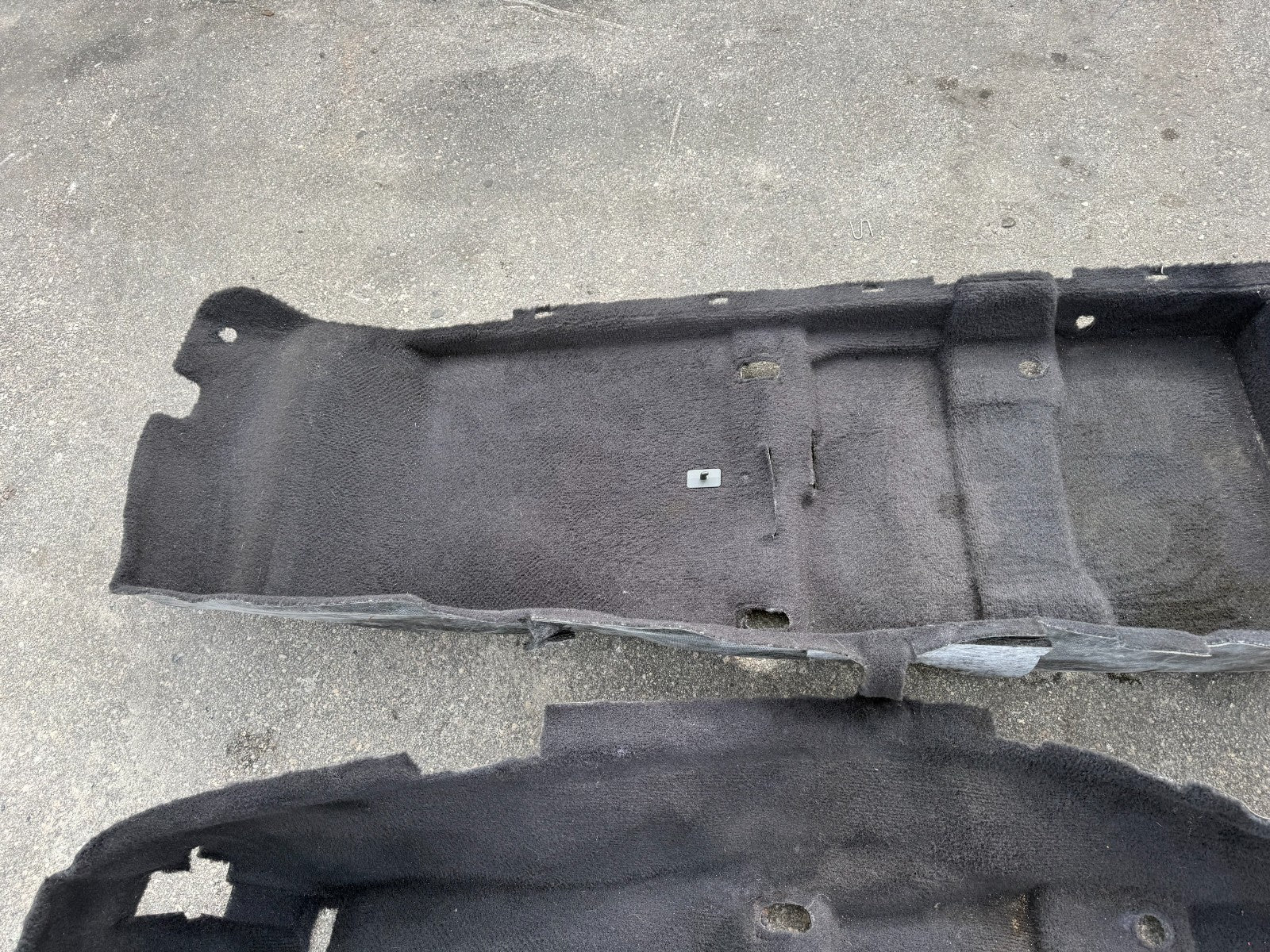 13 16 HYUNDAI GENESIS COUPE 3.8L   CARPET   BLACK IN COLOR   OEM FACTORY OE #3198