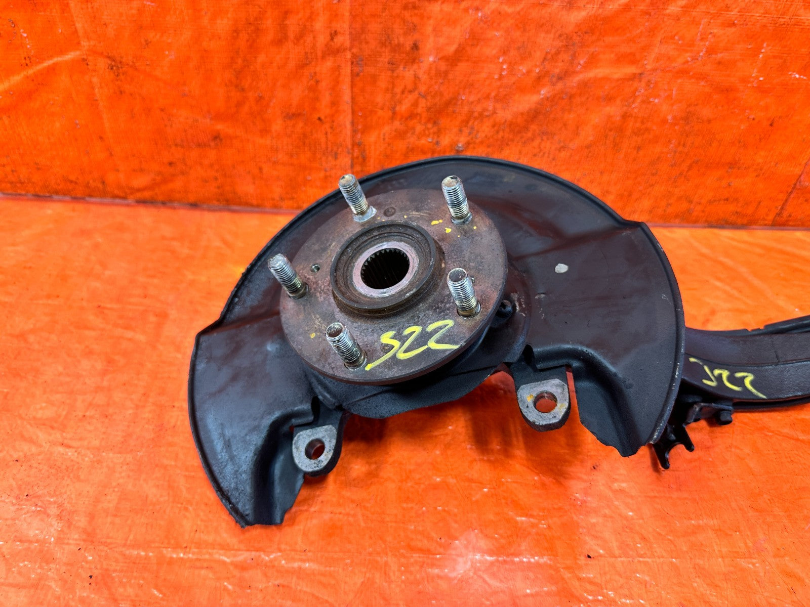 04 08 ACURA TSX   PASSENGER RIGHT FRONT SPINDLE KNUCKLE HUB   OEM FACTORY #3223