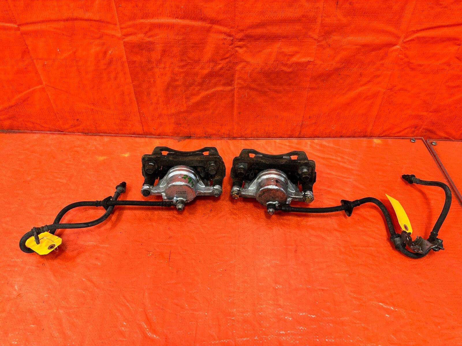 93 97 HONDA DEL SOL S SI   FRONT BRAKE CALIPERS   LEFT RIGHT CALIPER SET OEM 2943