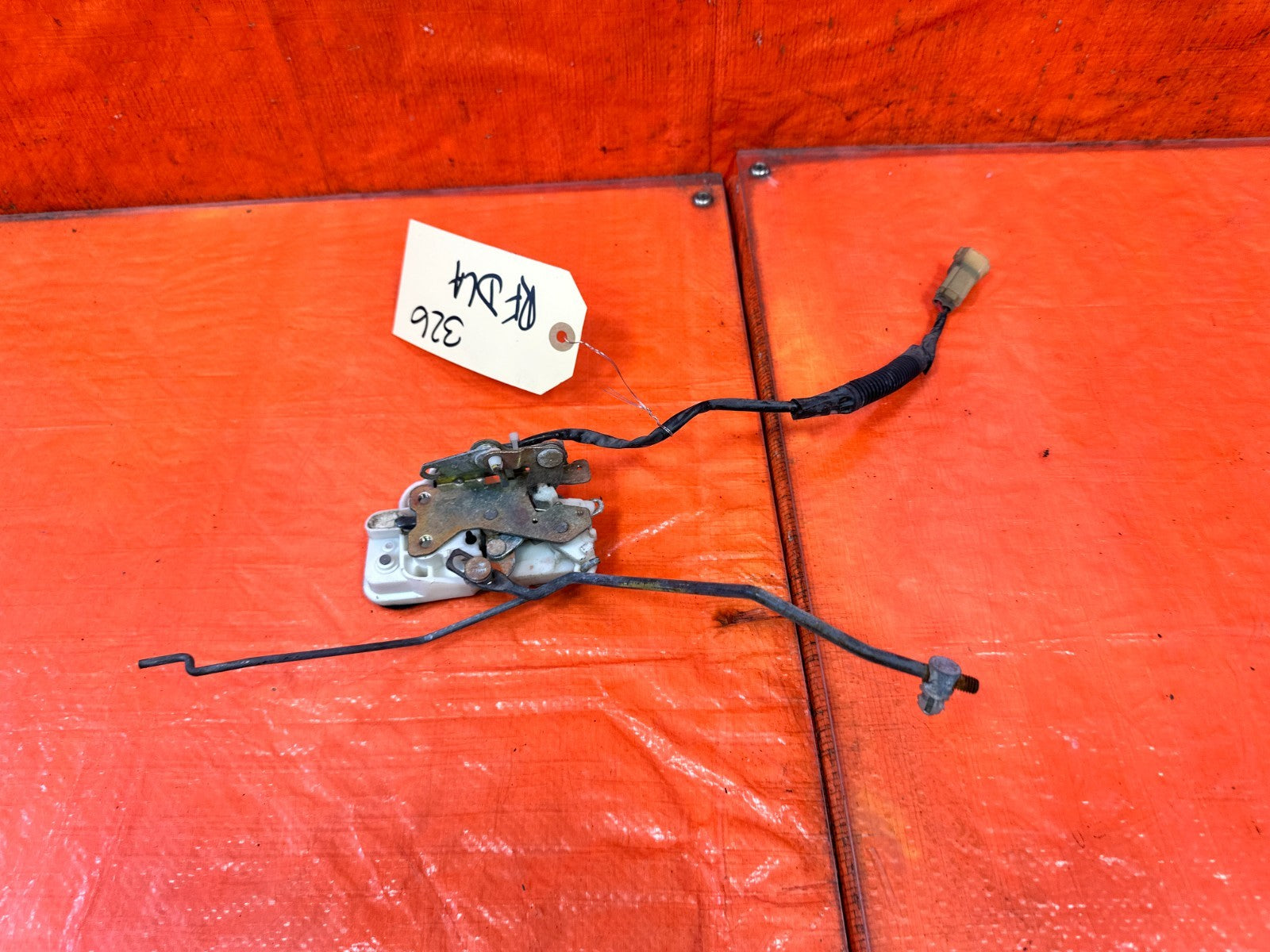 90 91 HONDA CIVIC HATCHBACK   PASSENGER RIGHT DOOR LOCK ACTUATOR LATCH OEM 3275