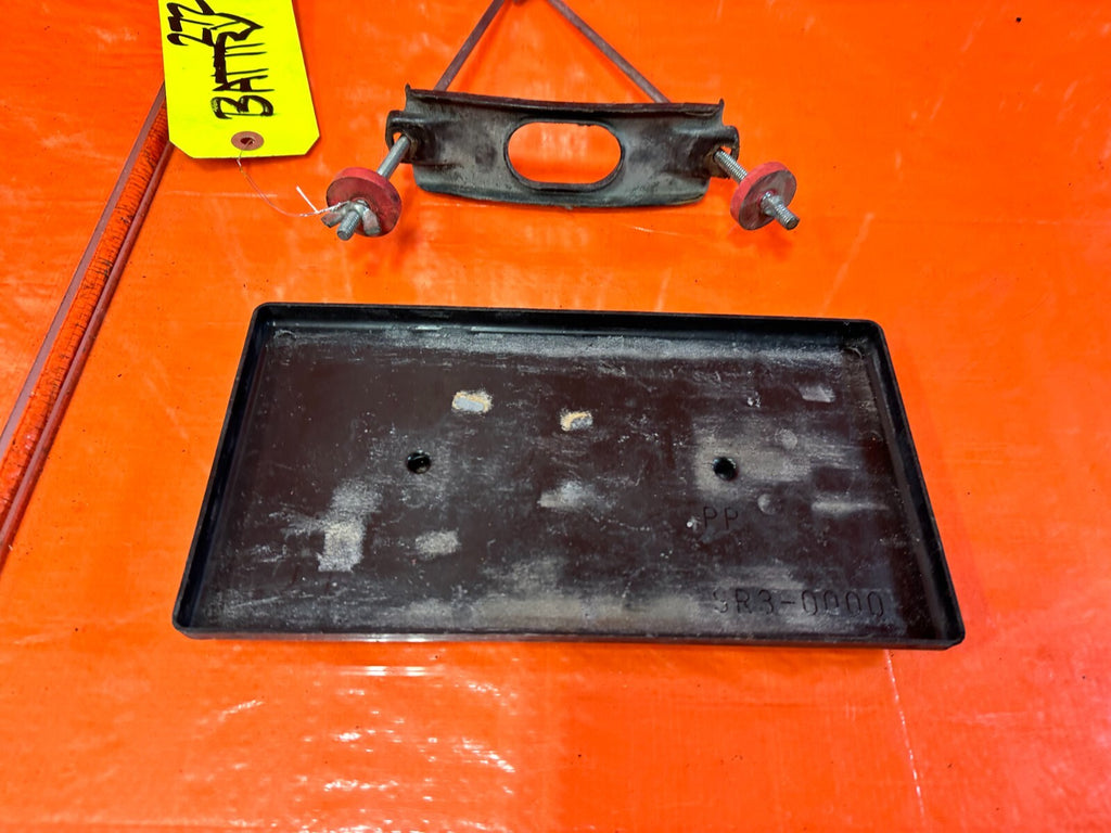 93 97 HONDA DEL SOL   BATTERY TRAY TRIM AND TIE DOWN   OEM #2721