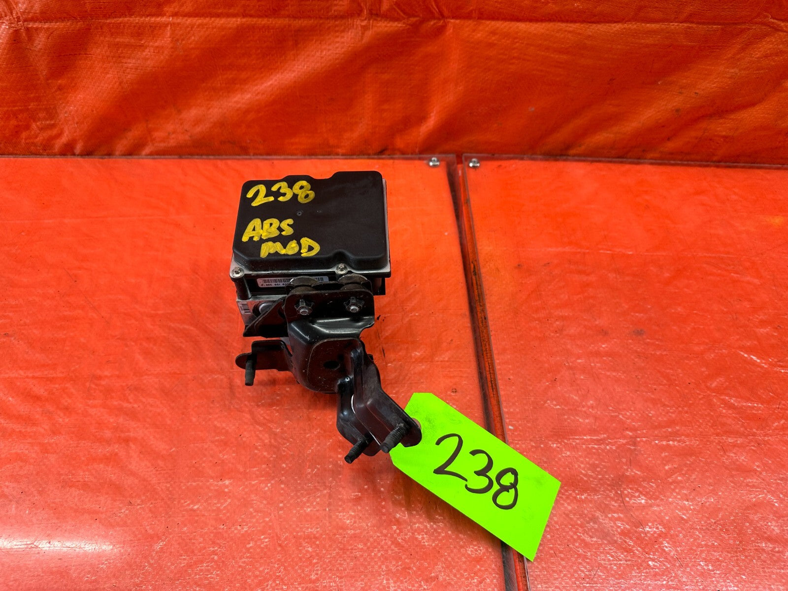 11 13 INFINITI G37 SEDAN RWD   ABS PUMP   NON SPORT   NON REAR ACTIVE STEERING0