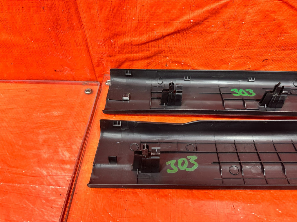 09 11 MAZDA RX8 RX 8   LEFT AND RIGHT FLOOR PILLARS SCUFF PLATE SET   OEM 3036