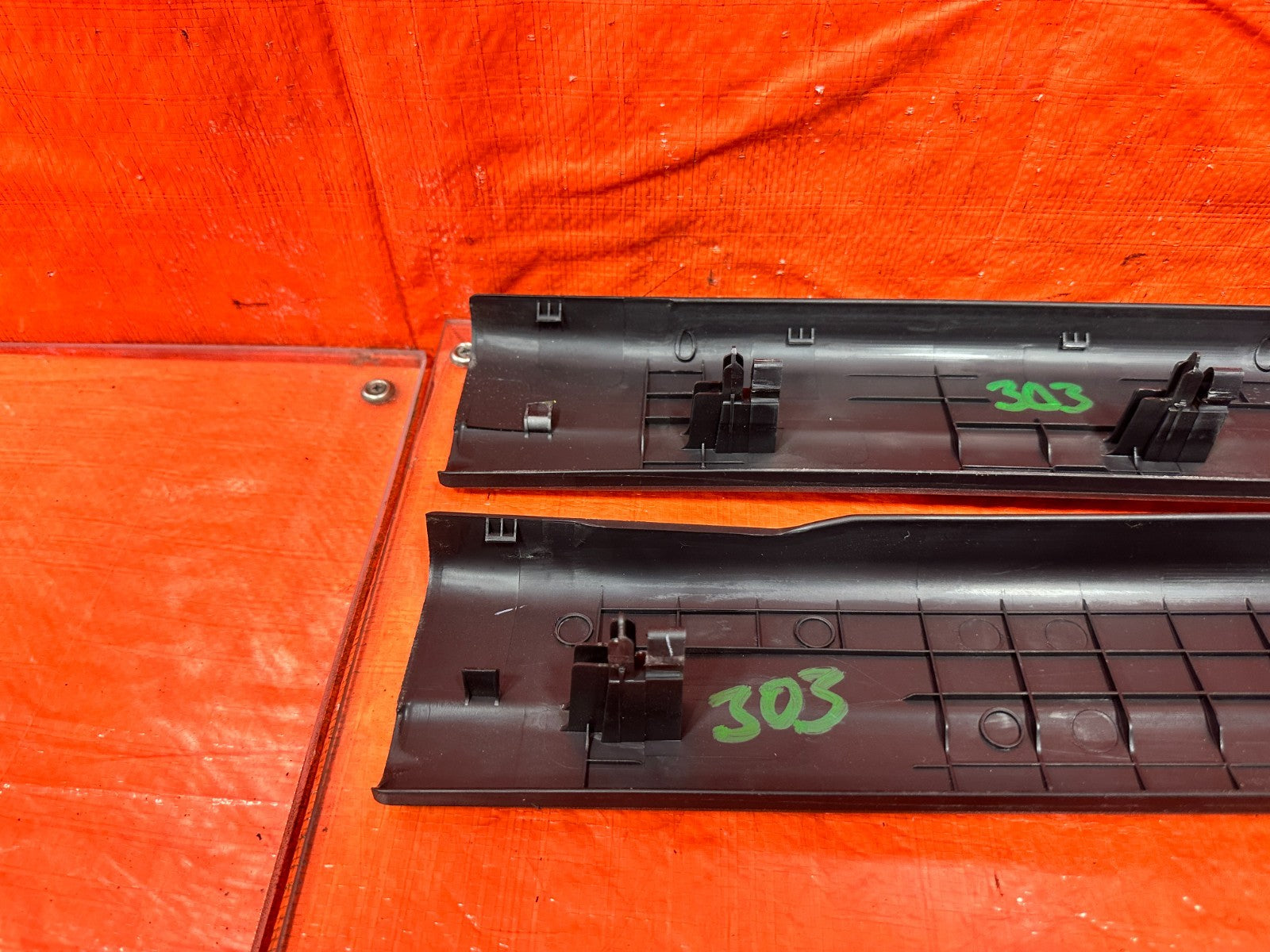 09 11 MAZDA RX8 RX 8   LEFT AND RIGHT FLOOR PILLARS SCUFF PLATE SET   OEM 3036