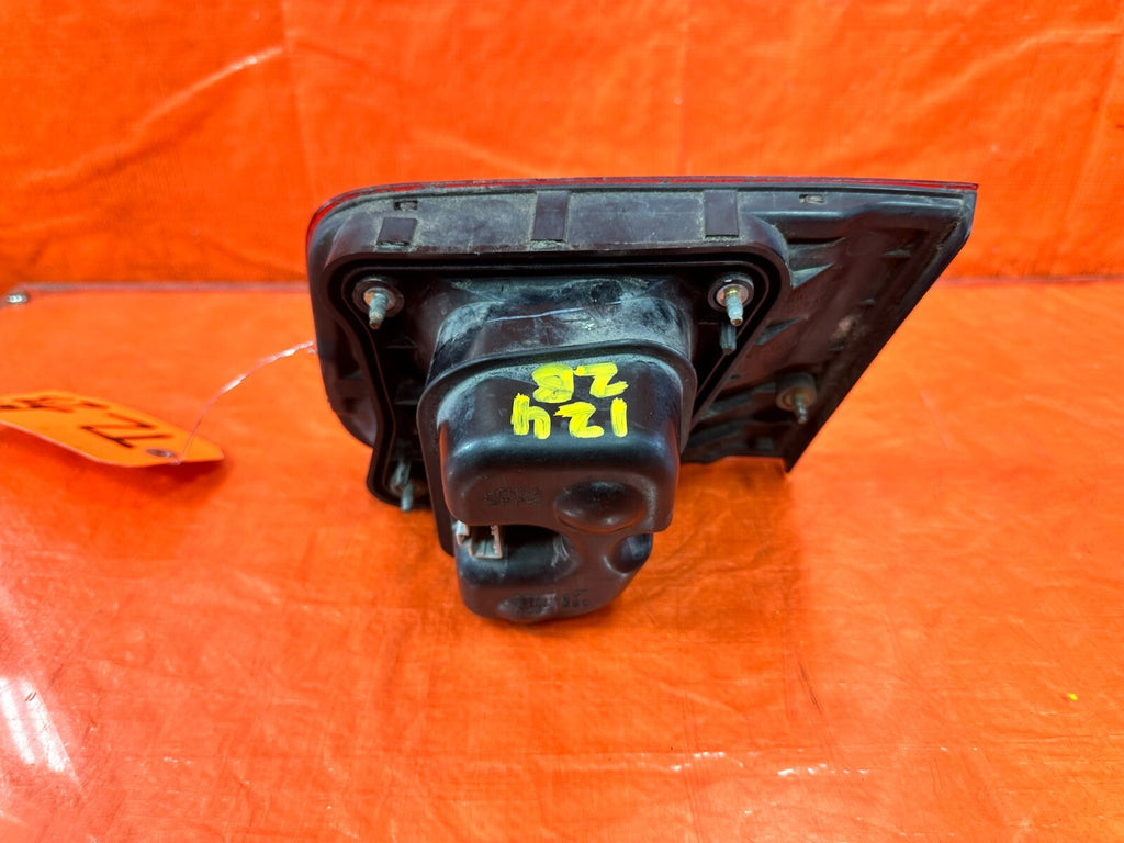99 00 HONDA CIVIC COUPE   DRIVER LEFT   INNER TRUNK TAIL LIGHT LAMP OEM #1244