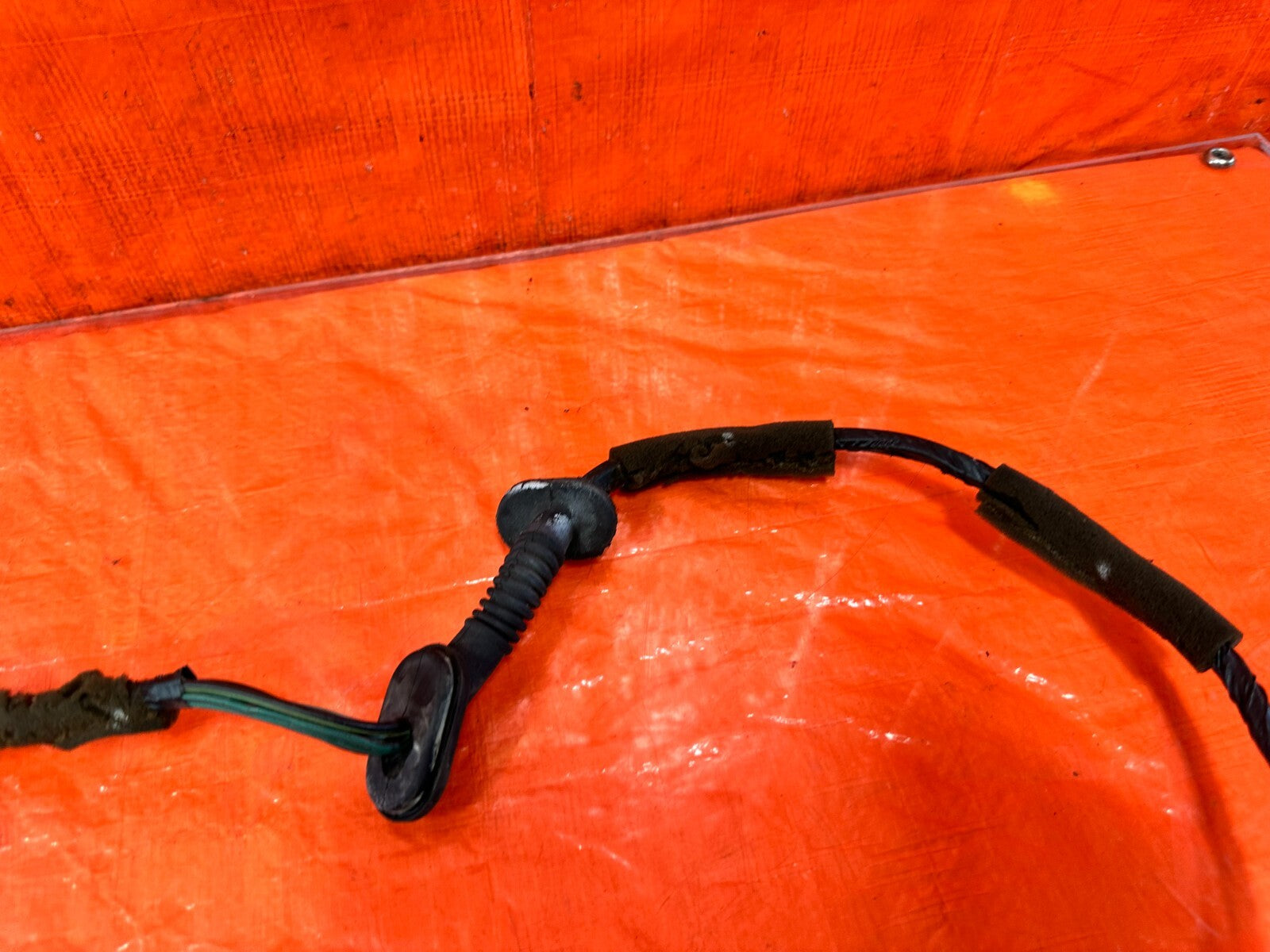 94 97 ACURA INTEGRA 2D   TAILGATE HATCH REAR LATCH WIRE HARNESS WIRING LOOM 2814