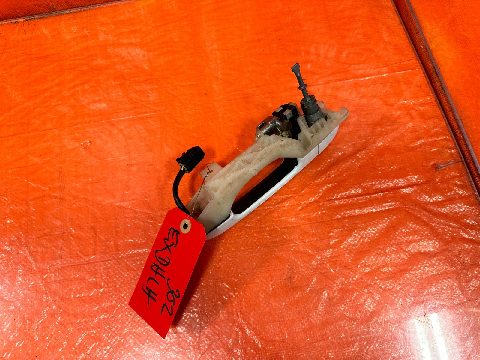 14 16 HYUNDAI GENESIS COUPE   LEFT EXTERIOR DOOR HANDLE   W/ SMART KEY   OEM 3025