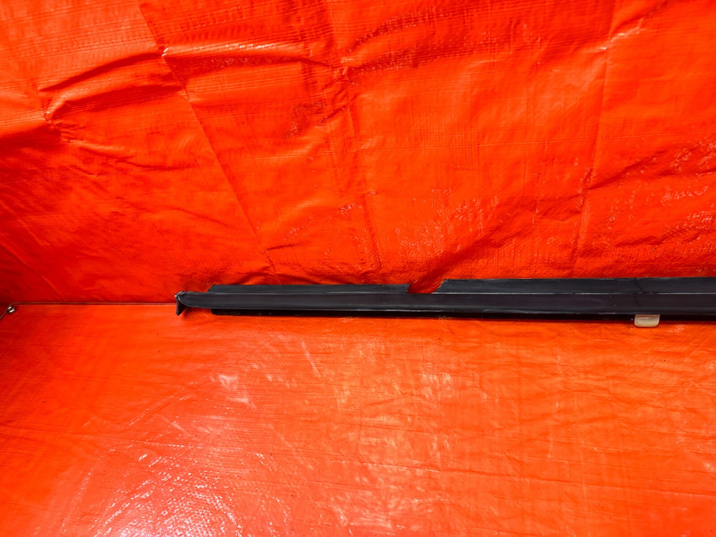 93 97 HONDA DEL SOL   DRIVER LEFT GLASS TRIM BELT MOLDING STRIP   OEM #2726