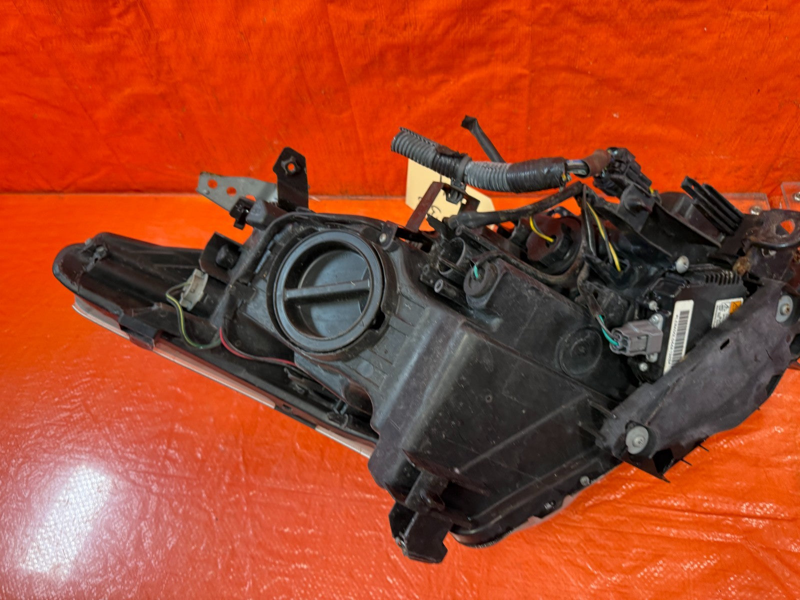 08 13 INFINITI G37 COUPE 2D   DRIVER LEFT HEADLIGHT HEAD LIGHT LAMP    OEM #32816