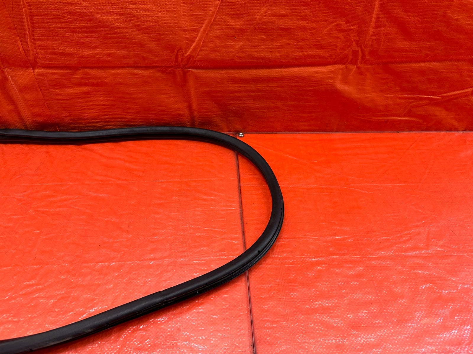 LANCER EVOLUTION X EVO 10 CHASSIS TO DOOR OPEN TRIM WEATHER STRIP RIGHT REAR 2144
