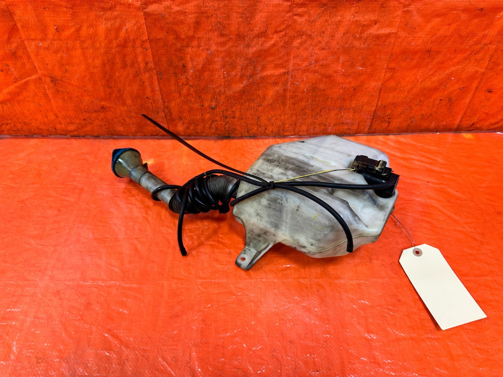 04 08 ACURA TSX   WINDSHIELD WIPER RESERVOIR TANK W/ MOTOR   OEM FACTORY #3228