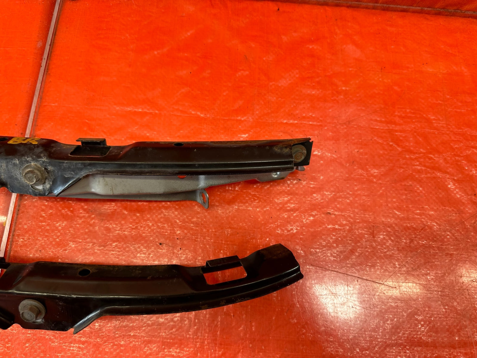 96 98 HONDA CIVIC HEADLIGHT BRACKET SET LEFT & RIGHT BRACKETS   ALL 4   OEM #2084