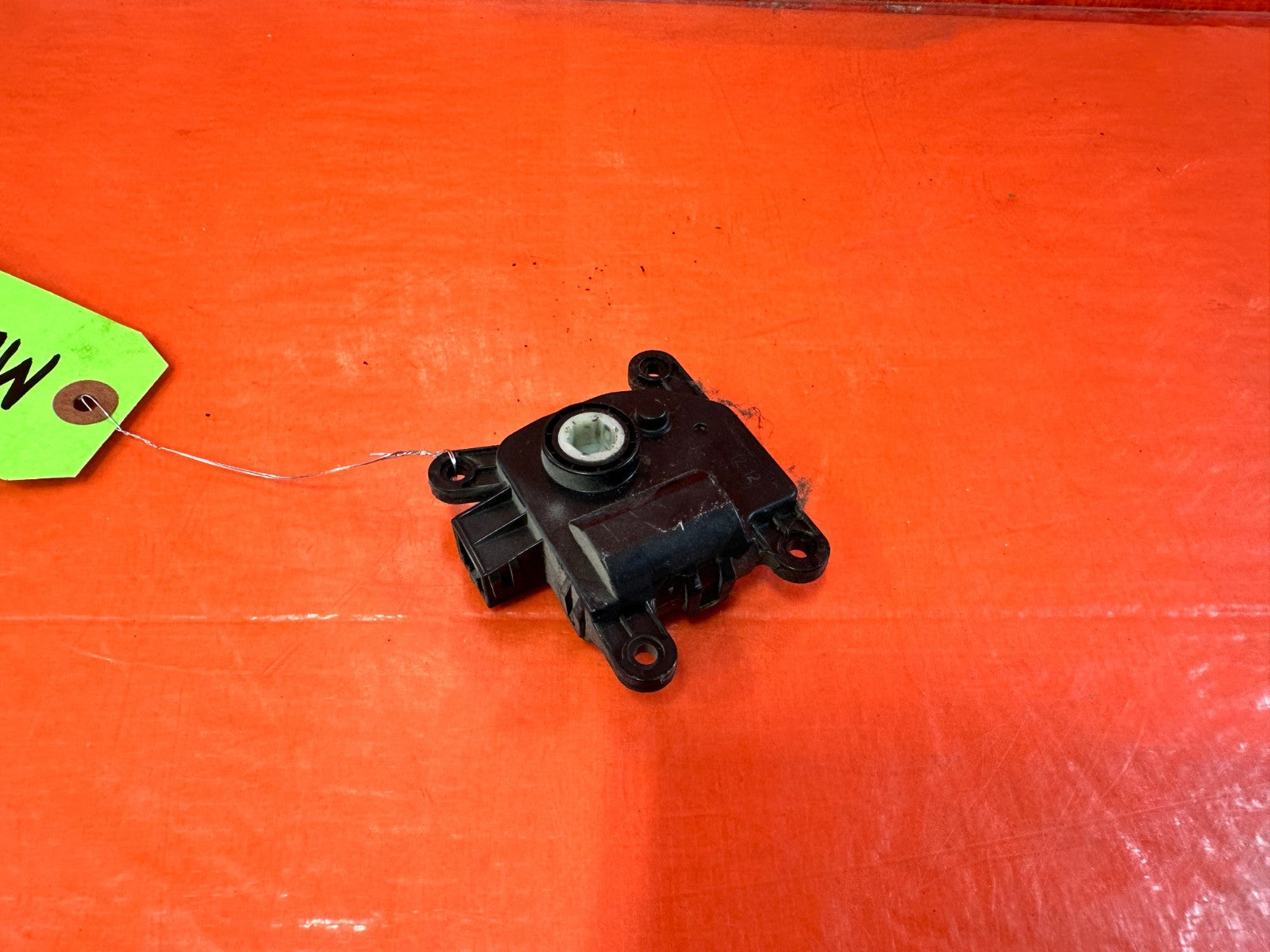 10 16 HYUNDAI GENESIS COUPE   AC HEATER BLEND DOOR ACTUATOR FLAP H40073 08801