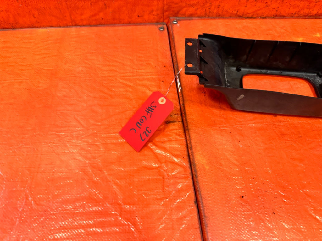 92 95 HONDA CIVIC   5 SPEED MANUAL SHIFTER CENTER CONSOLE TRIM BEZEL OEM #32714