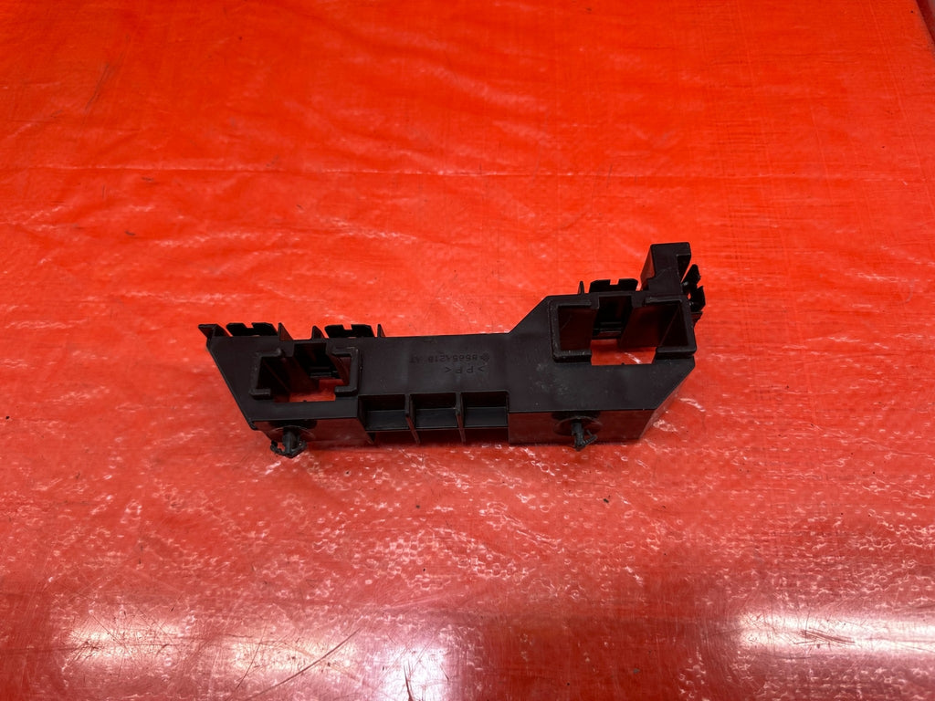 08 15 LANCER EVOLUTION X EVO 10   JUNCTION BLOCK CONNECTOR   OEM FACTORY #2069