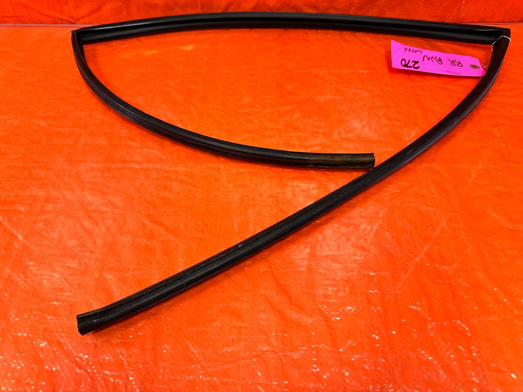 06 11 CIVIC 4D SEDAN   PASSENGER RIGHT REAR WEATHER STRIP RUN CHANNEL OEM #2704